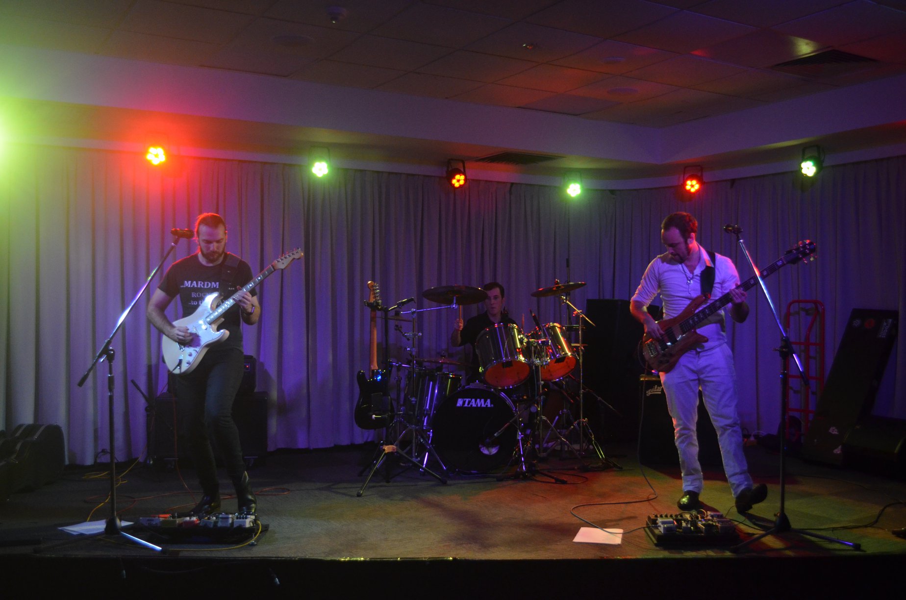 Mardmax, musical trio in Sandover