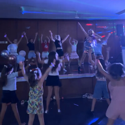 MEU Dance, dancer in Tuggerah, photo 2