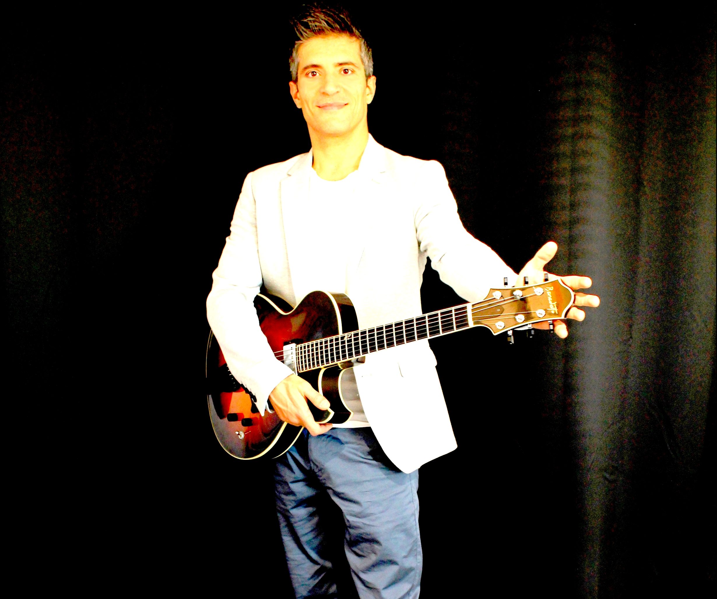 VALERIO FIORINI, jazz guitarist in Perth, photo 3