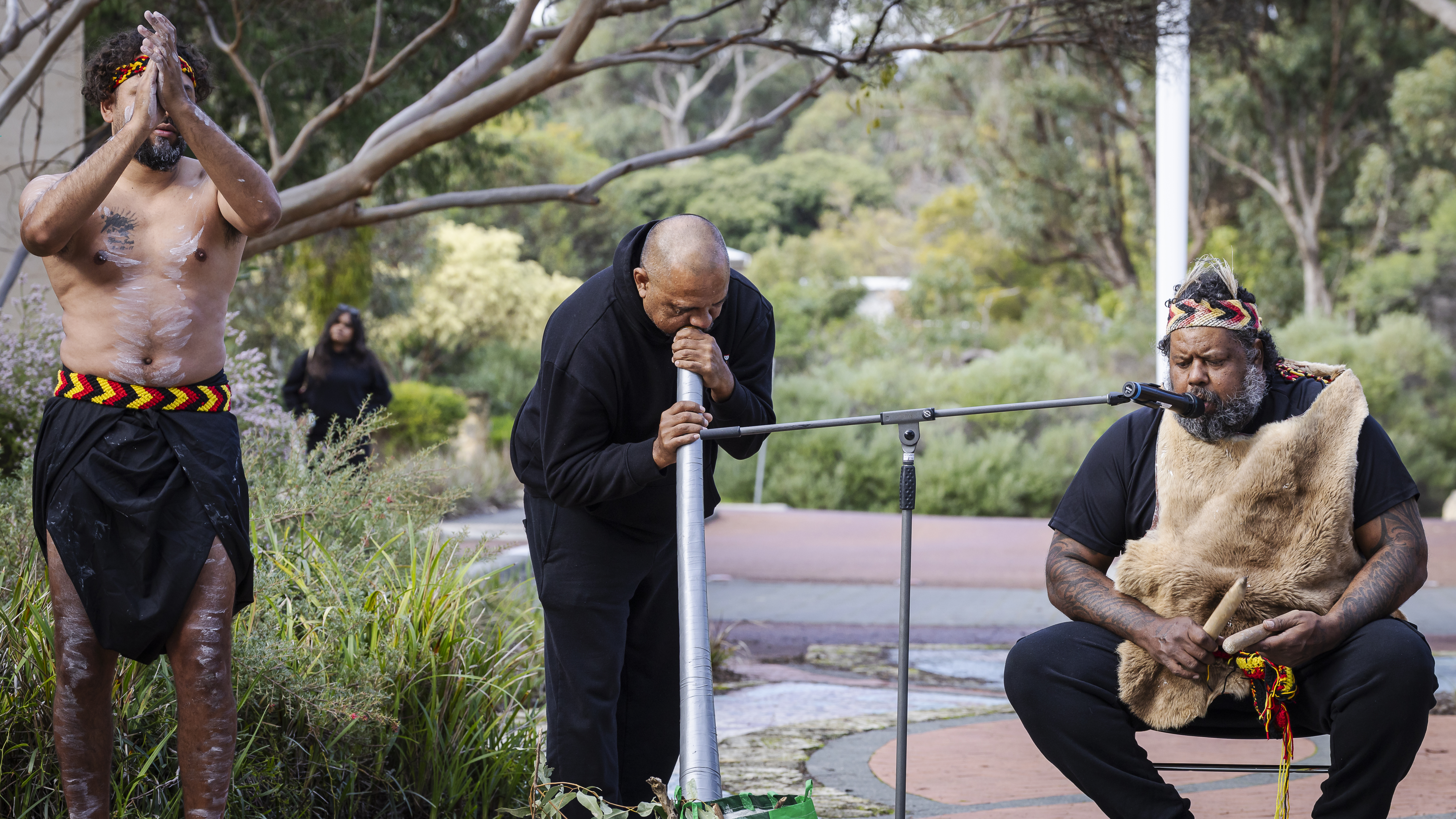 Bindjareb Middars, aboriginal & torres strait islander entertainers in WA