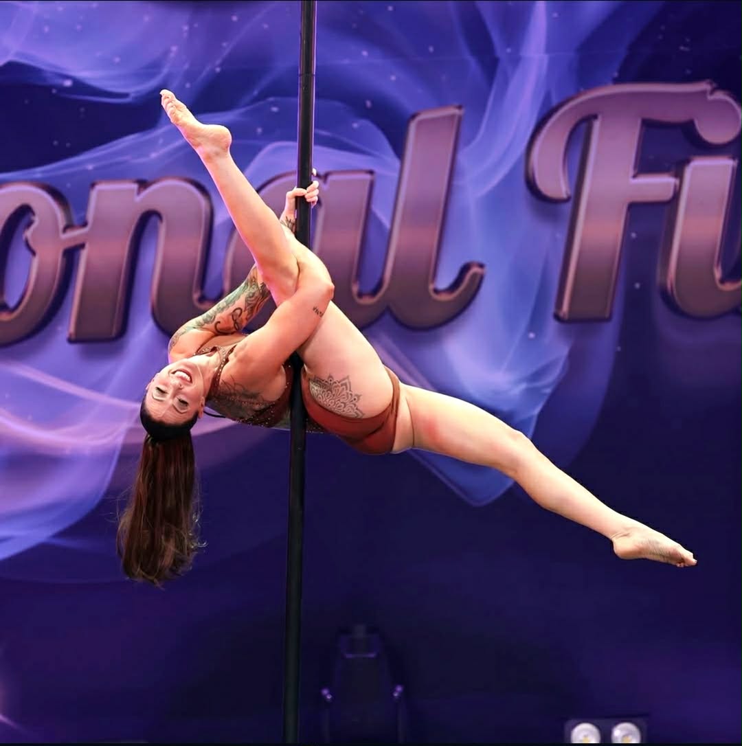 Tara Harry, circus act in WA, photo 3