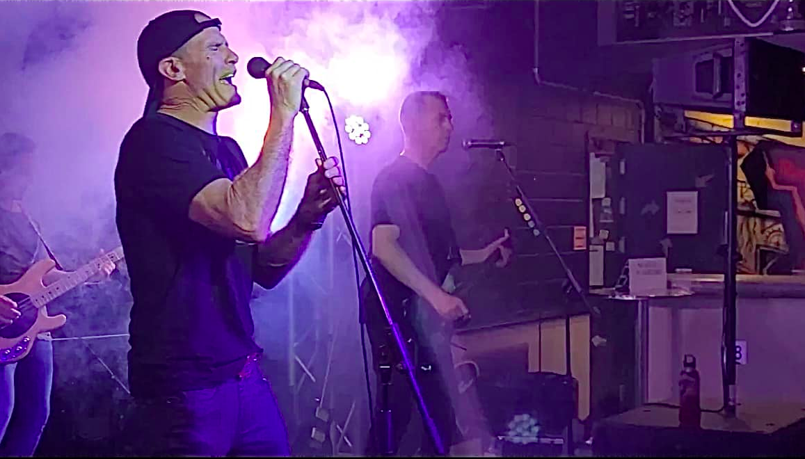 Run For Cover, cover band in WA, photo 3