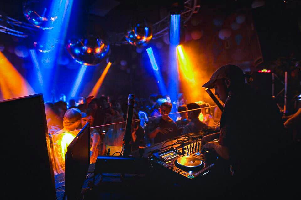 DJ Skyy, live in WA, photo 2