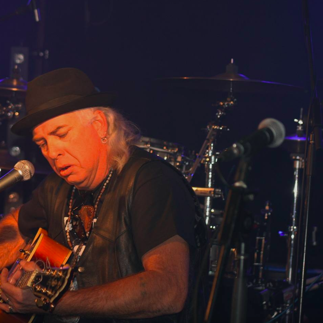 Chooky The Bluesman, musical soloist in WA