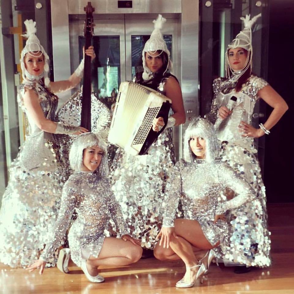 Glimmer Roving Musicians, roving entertainer in WA