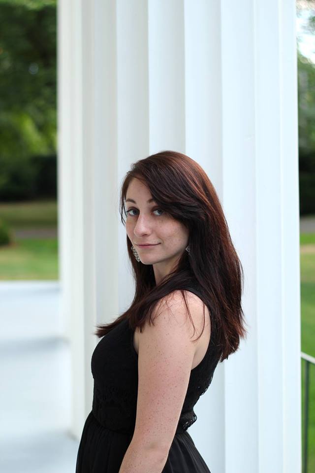 Amanda Bellitto, singer-songwriter in WA, photo 3