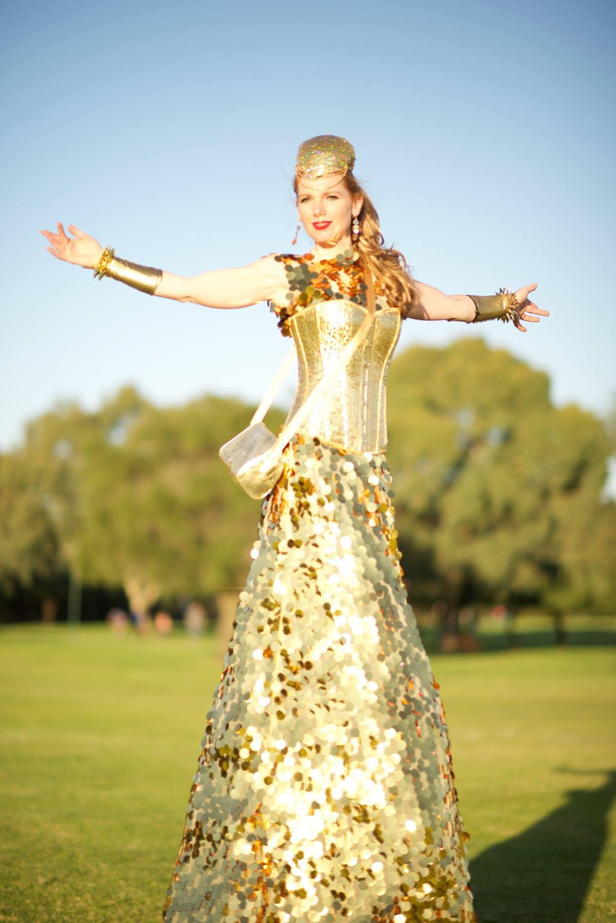 Glimmer Stilt Walkers, live in WA, photo 2