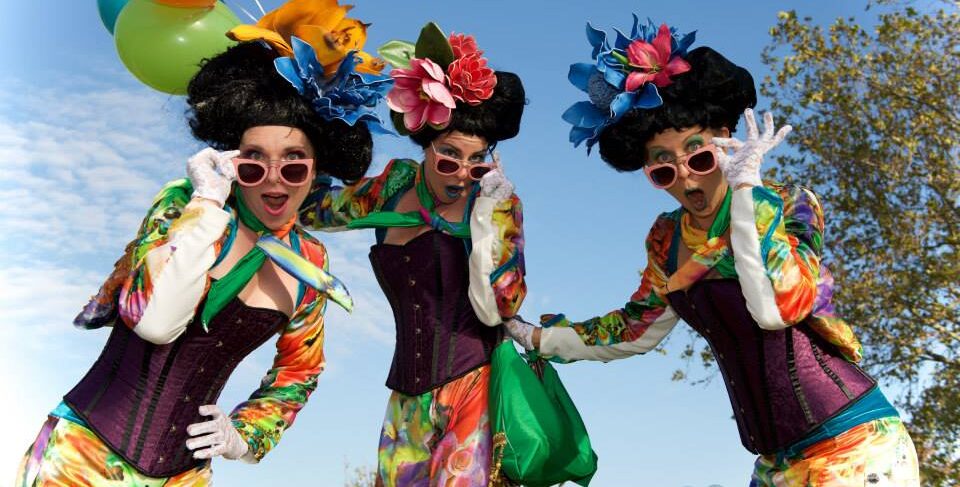 Shrinking Violets Musical Stilts, stilt walker in WA, photo 2