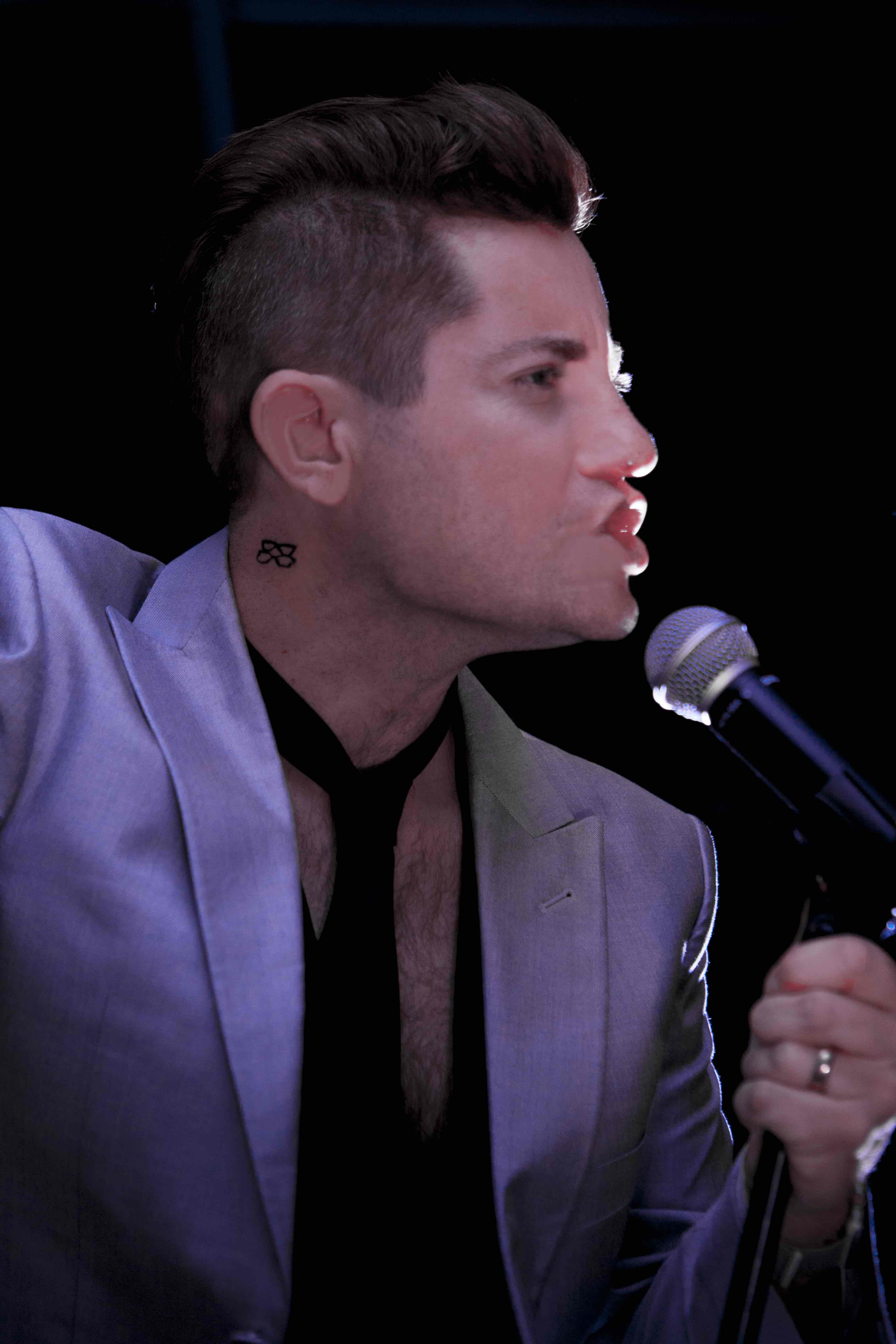 THIS IS ROBBIE! Robbie Williams Tribute, tribute band in WA, photo 2