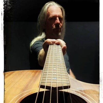 Glenn Kelly, singer-songwriter in Warrnambool, photo 2