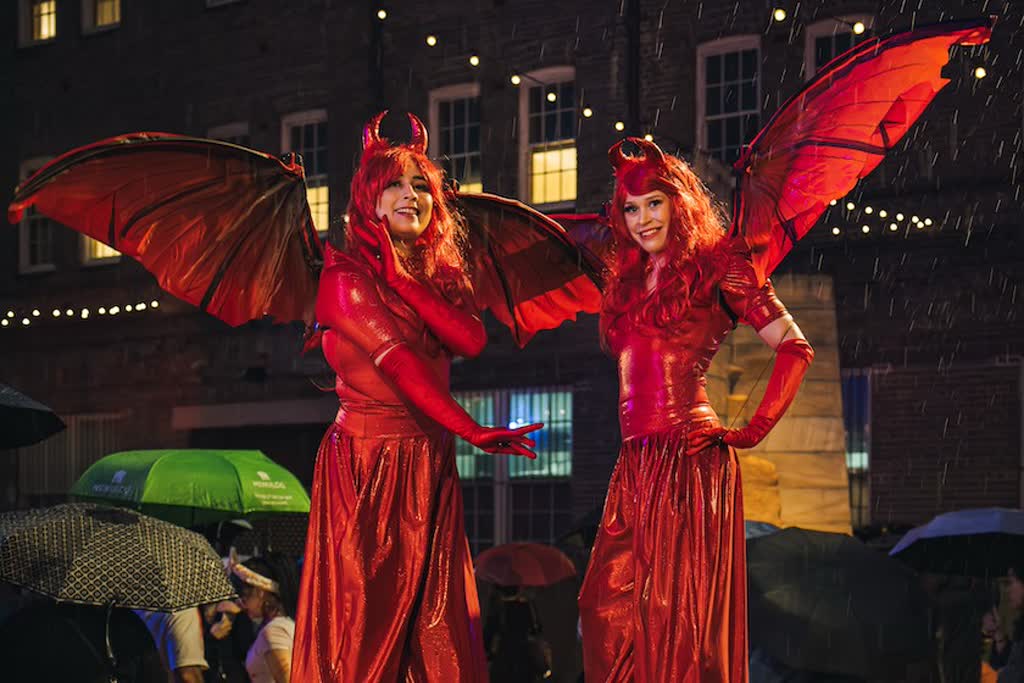 Devil Darling Stilt Walkers, live in Sydney, photo 3