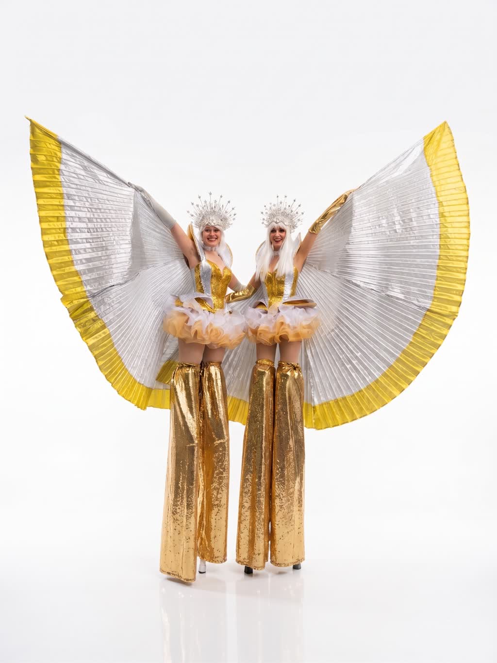 Golden Goddess Stilt Walkers, live in Sydney, photo 2