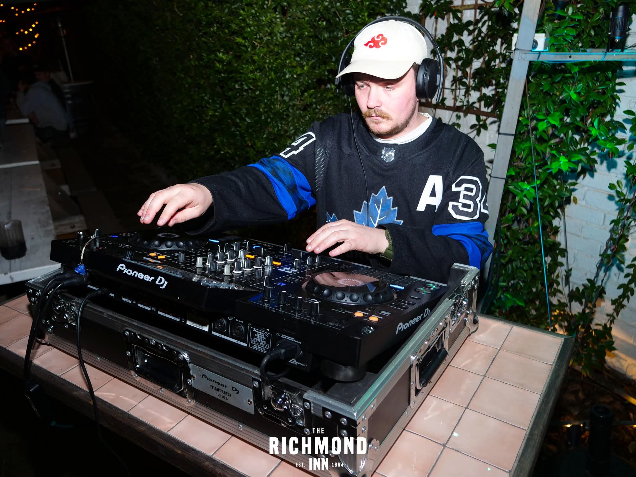 VOS Music, dj in Winmalee