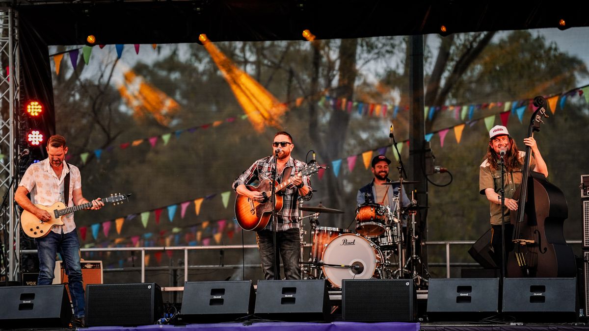 Damn'd Sam & The Preachers, cover band in Wodonga