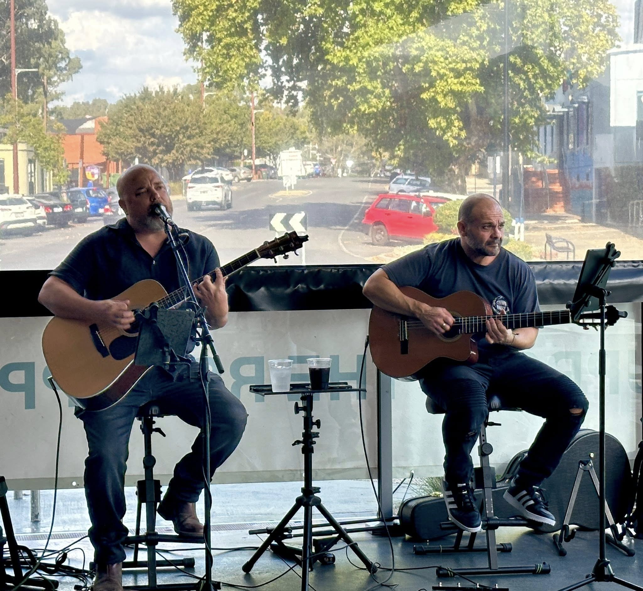 Headline Entertainment, musical duo in Wodonga