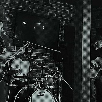 The Velvet Helmets, cover band in Wollongong, photo 2