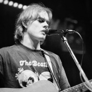 Kye Hallson, folk singer in Wollongong, photo 2