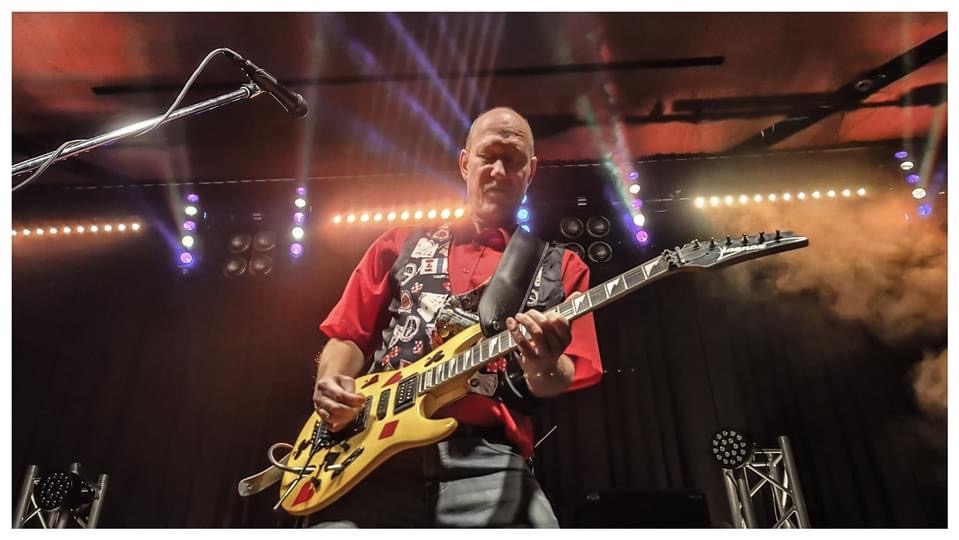 Giraffes Casino, musical soloist in Wollongong