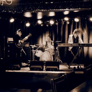 Dirty Suits, band in Wollongong, photo 2