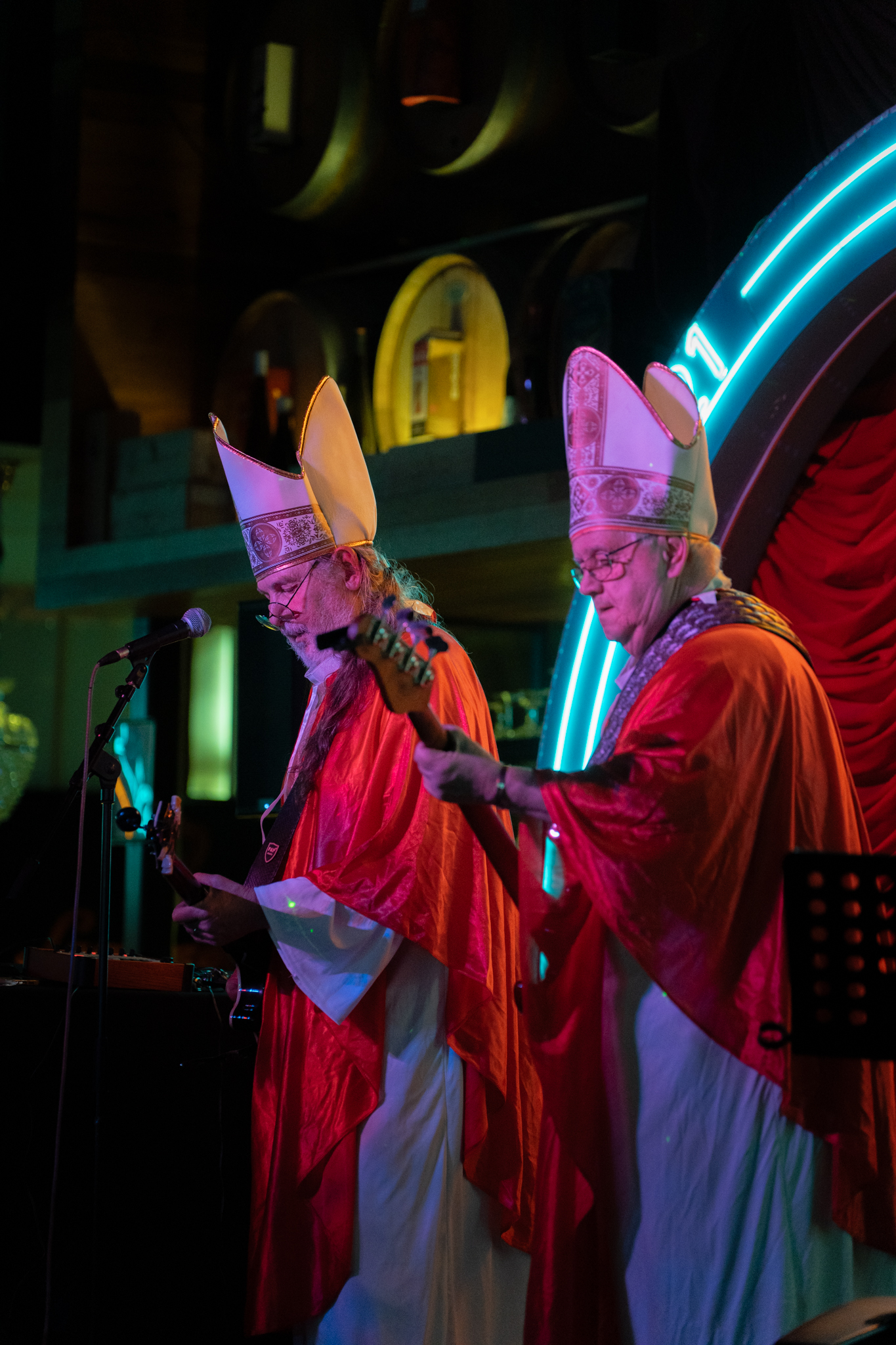 The Party Popes Show, cover band in Wollongong