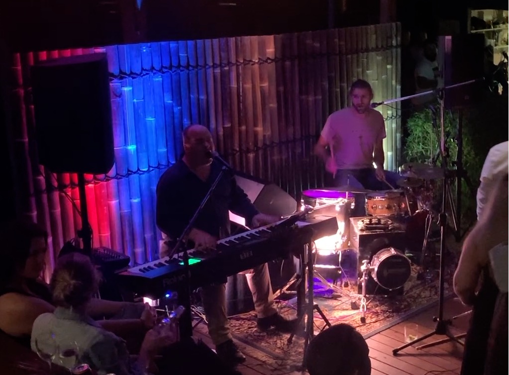 Dirty Grooves, musical duo in Wollongong