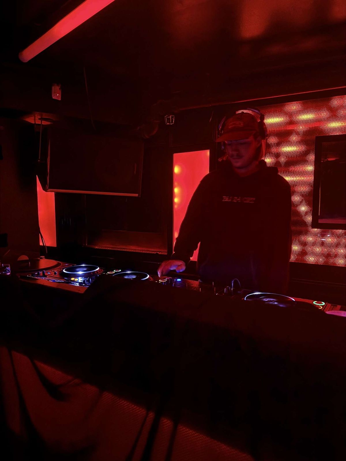 Baxter, dj in Wollongong