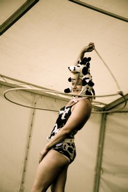 Heidi Hodeo's One Woman Rodeo, hula hoop in Wollongong, photo 3