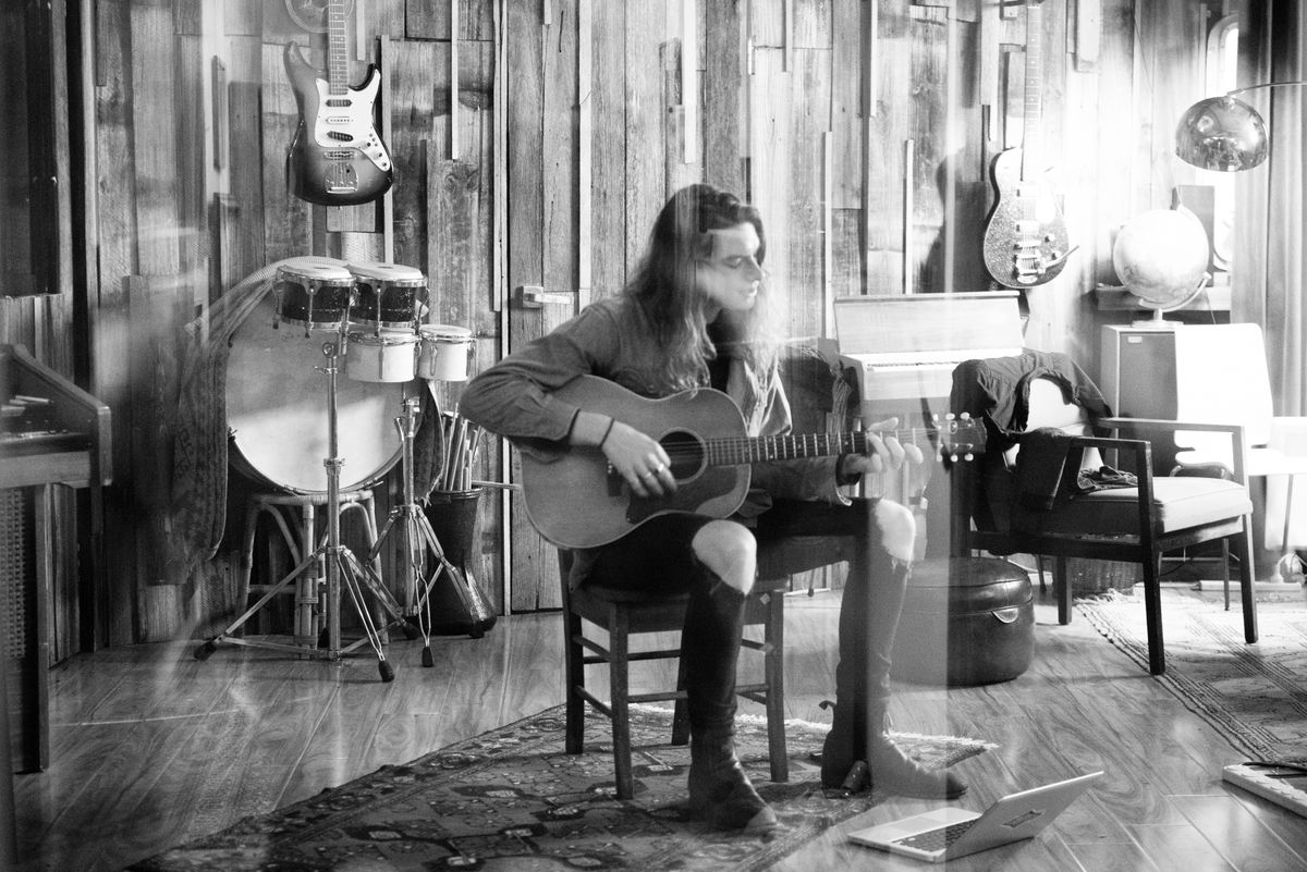 Jimmy Vann, acoustic guitar and singer solo in Wollongong
