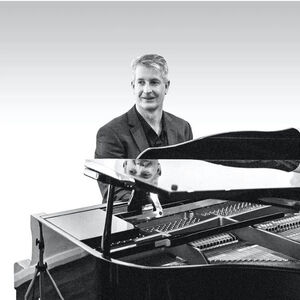 Neil Taylor, pianist in Wollongong, photo 2