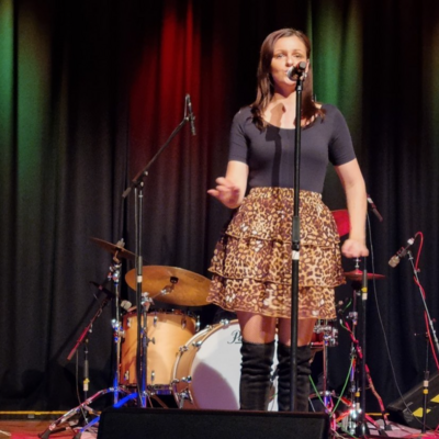 Simone Habib, singer in Wollongong, photo 2