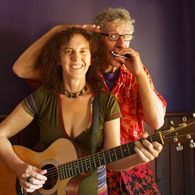 Detour West, musical duo in Yeppoon, photo 2