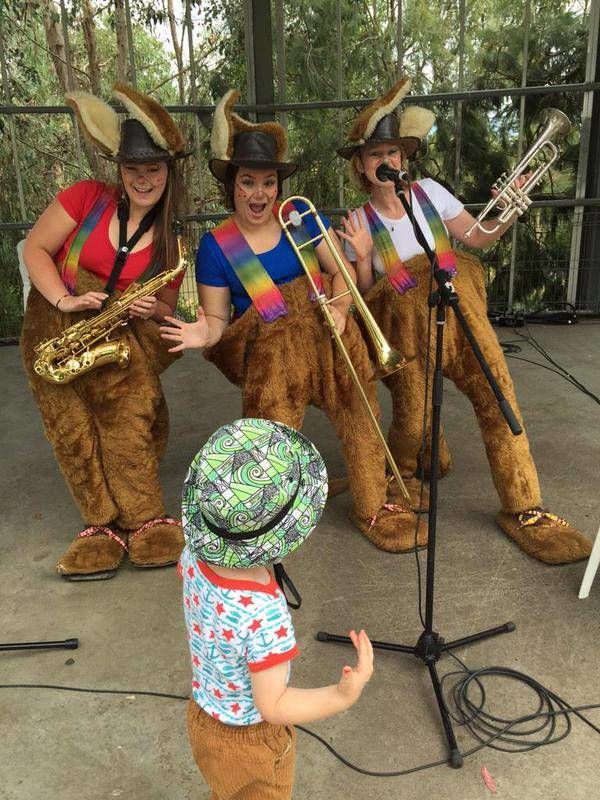 Kanga Kapers, roving entertainer in Melbourne, photo 2